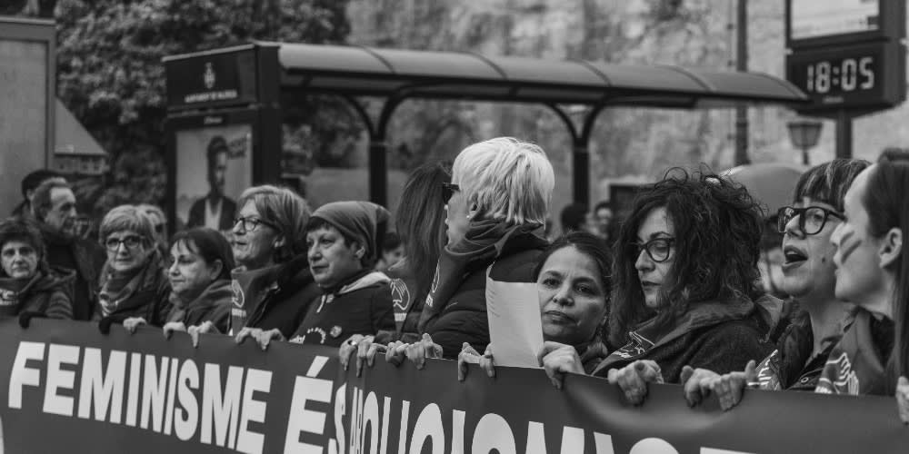 Frauenbewegung svg+xml;charset=utf