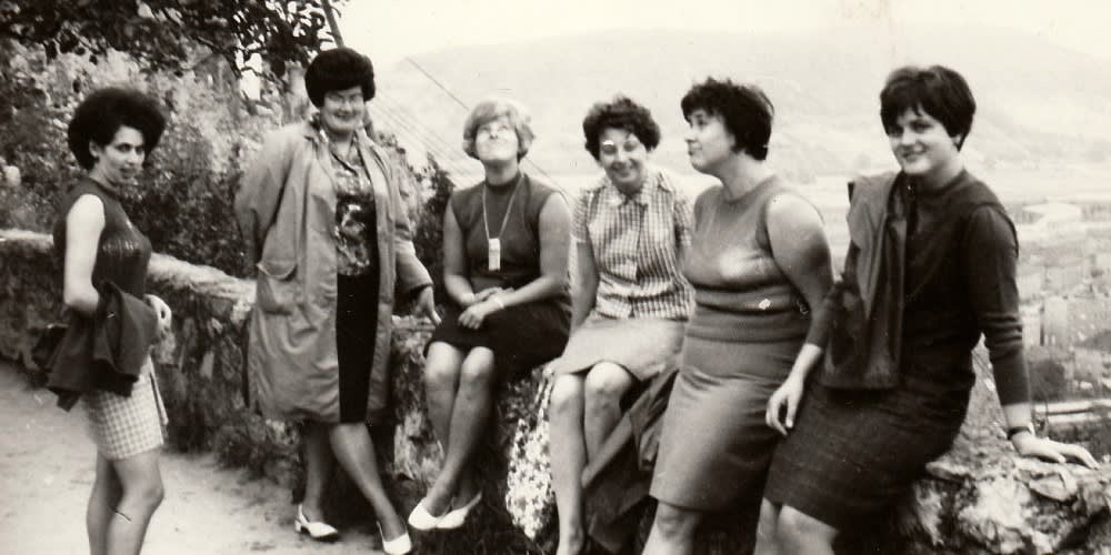 Frauenbewegung svg+xml;charset=utf