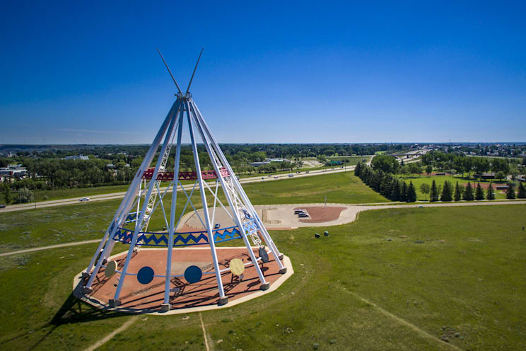 Medicine Hat: Saamis-Tipi