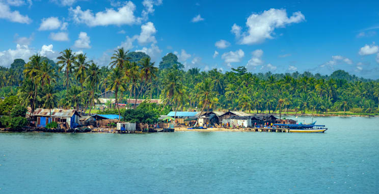 Elfenbeinküste/ Côte d'Ivoire: Fischerdorf in einer Lagune bei Abidjan