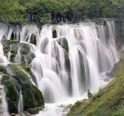 Wasserfälle im Jiuzhaigou-Tal