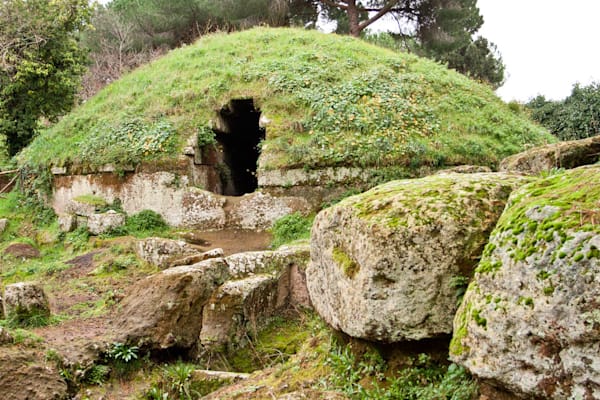 Cerveteri: Tumulusgrab der Etrusker