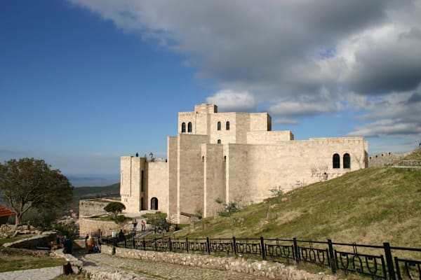 Albanien: Krujë