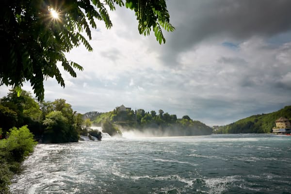 Landschaft beim Rheinfall von Schaffhausen