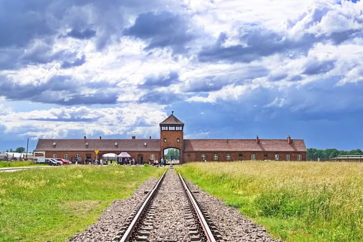 Bahngleise vor Auschwitz-Birkenau