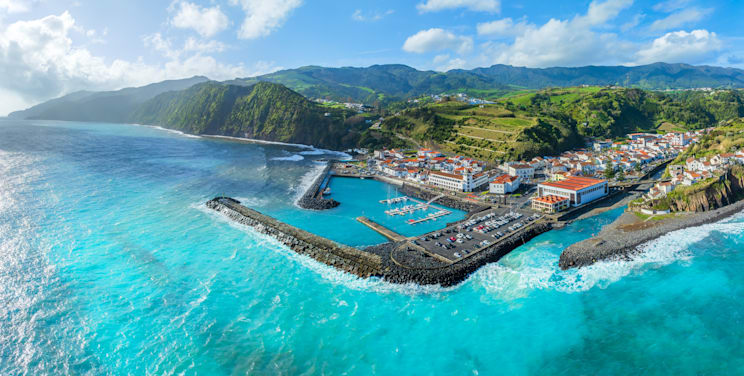 Azoren: Hafen von São Miguel