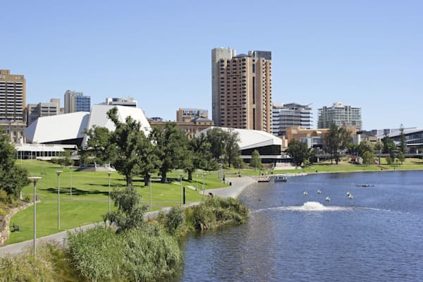 Adelaide: Skyline der südaustralischen Stadt