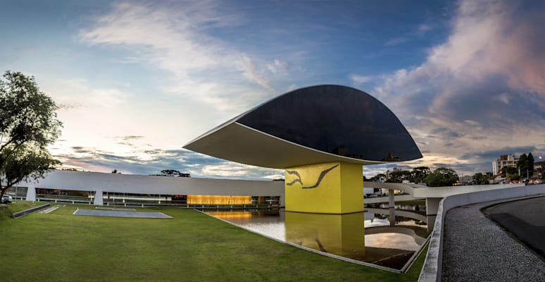 Curitiba: Oscar Niemeyer Museum