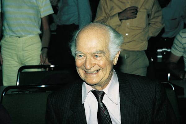 Linus Pauling