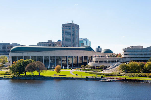 Hull: Canadian Museum of History