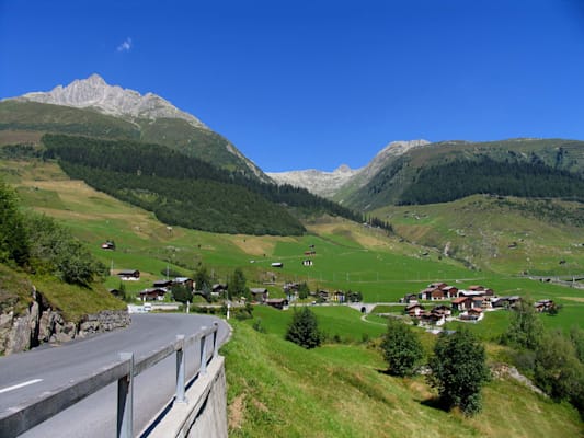 Oberalppass: Rueras