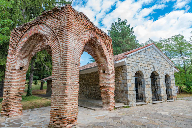 Eingang zum Thraker-Grab von Kazanlak in Bulgarien