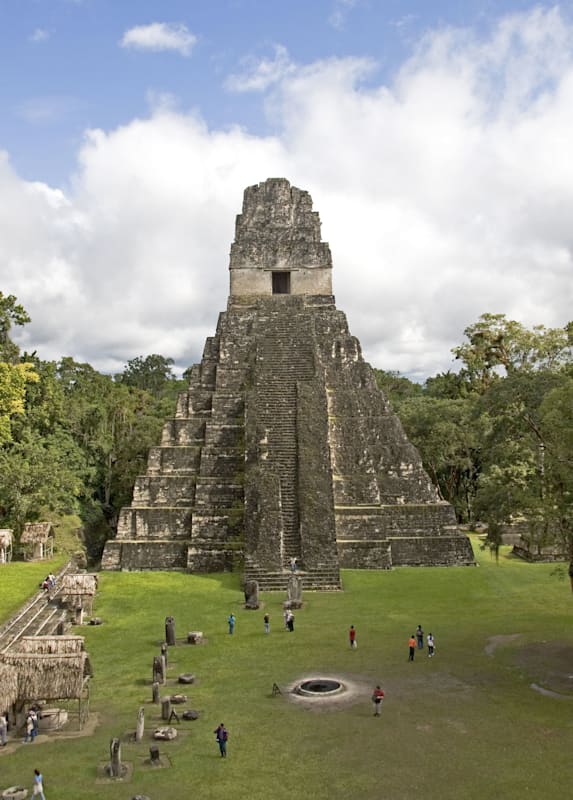 Petén: Pyramide von Tikal