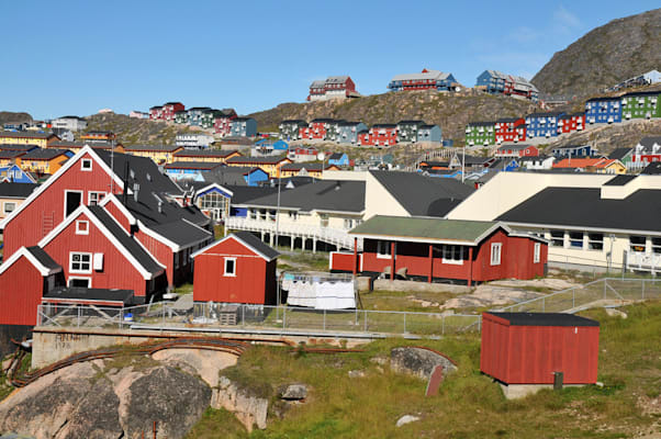 Qaqortoq: bunte Häuser