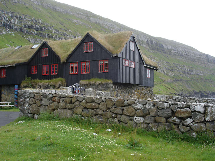 Färöer: Museum in Kirkjubøur