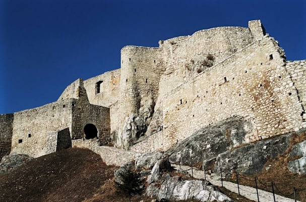 slowakische Kunst: Burg Zips