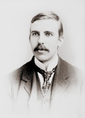 Ernest Rutherford (um 1908)