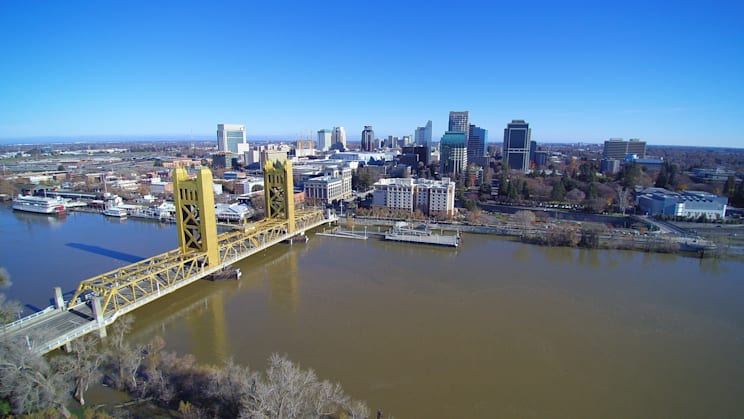 Sacramento: Skyline