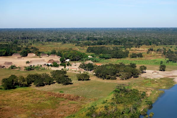 Xingu: Indianerdorf