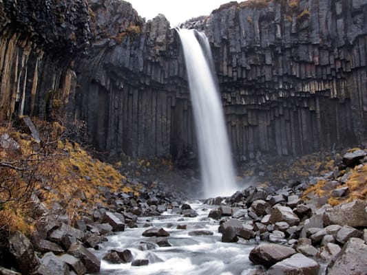 Basalt: Svartifoss Wasserfall