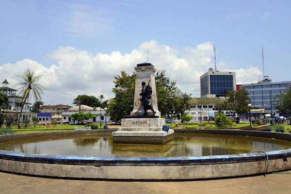 Douala: Denkmal