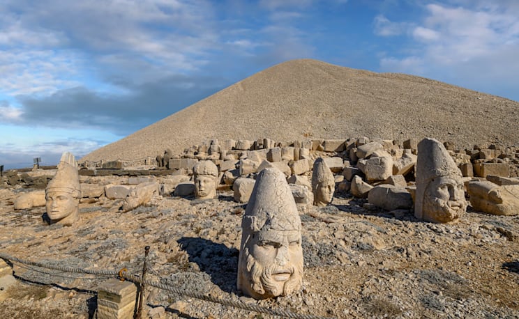 Antiochos I.: Grabhügel