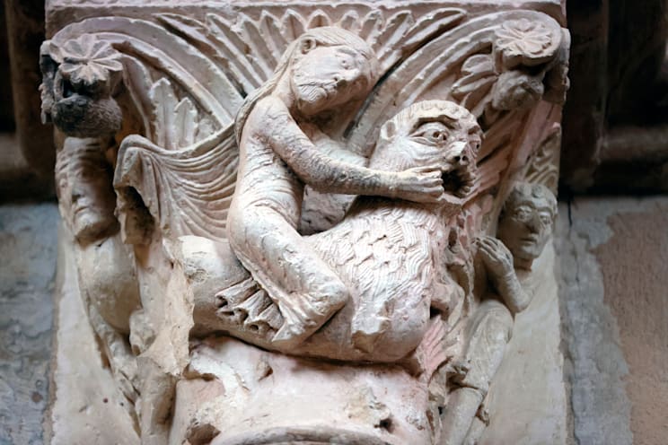 Kapitell an der Abteikirche von Vézelay in Frankreich